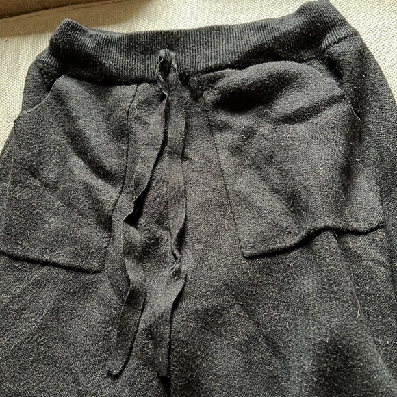 Sweater pants - Picture 2 of 2